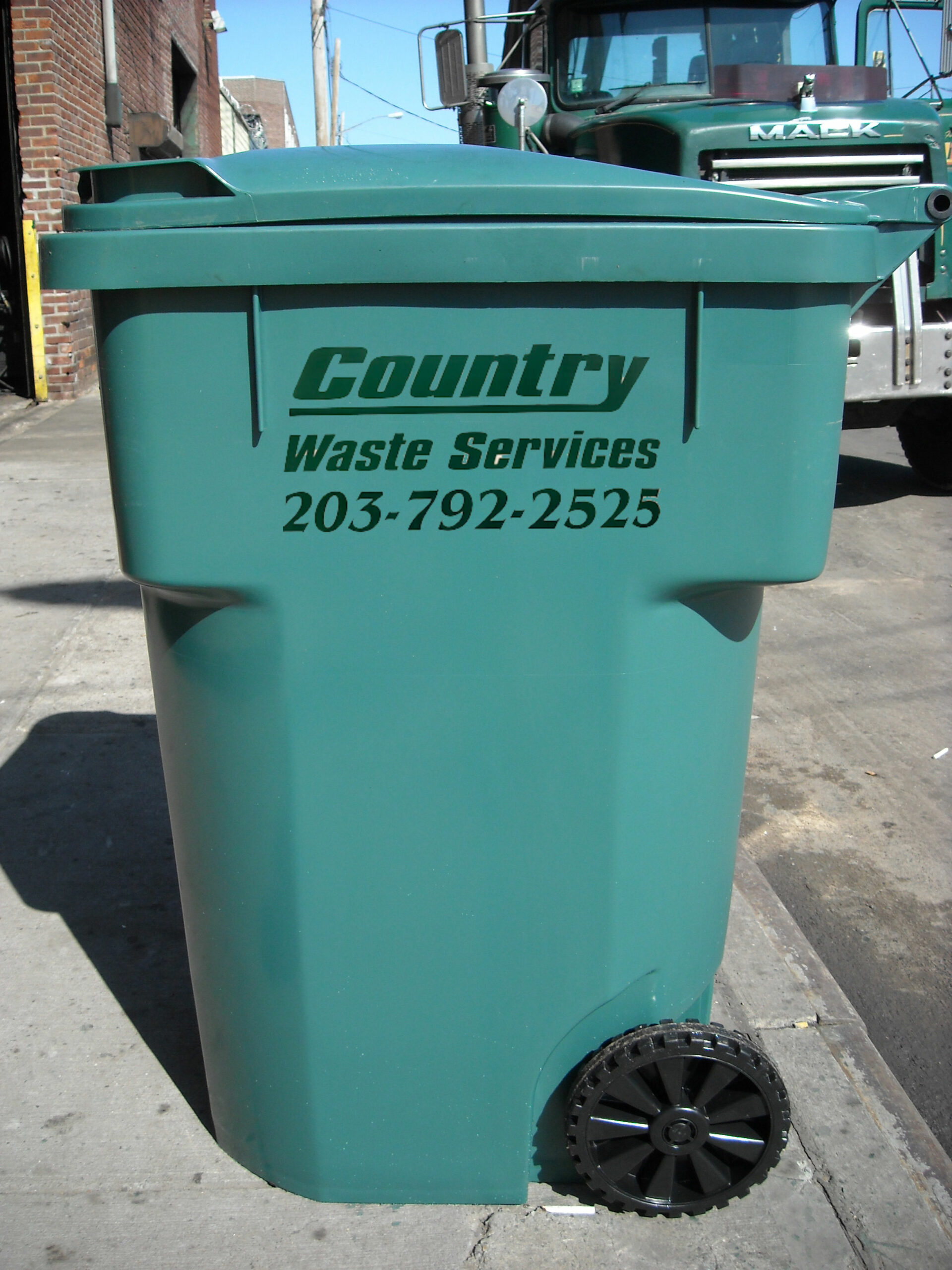 https://www.countrywasteservice.com/wp-content/uploads/residential-trash-services-ct-scaled.jpg